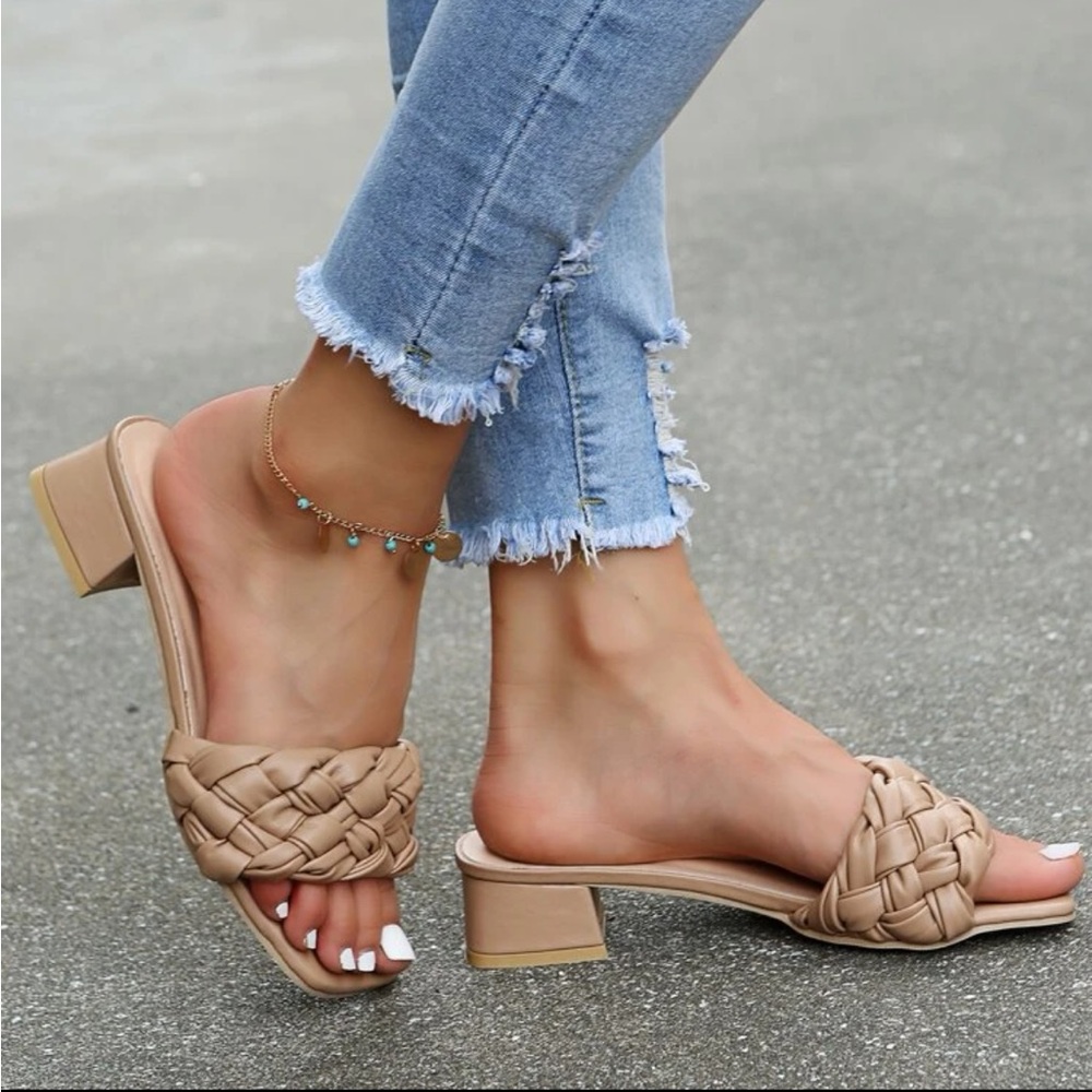 Women Apricot Braided Design Chunky Mules, Open Toe Sandals For Daily